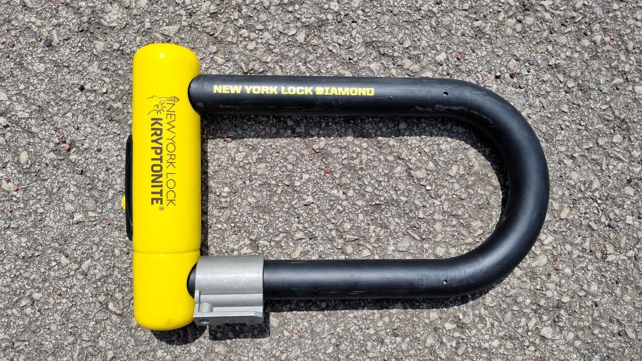 Kryptonite New York Lock Diamond Bügelschloss im Test: Schwer und angeblich sicher gegen Winkelschleifer, perfekt für teure Velos